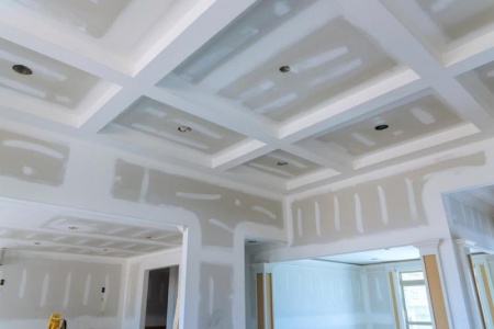 Comment proc&eacute;der &agrave; la r&eacute;novation d'un plafond ab&icirc;m&eacute; pr&egrave;s de Besan&ccedil;on ?
